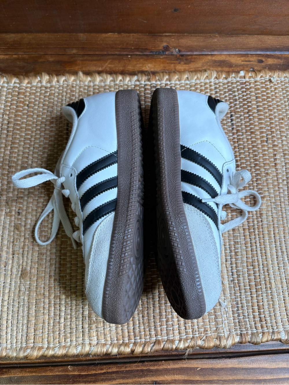 Adidas Samba White Lace Up Sneakers with Black Stripes Size 4.5 Youth - Picture 6 of 10
